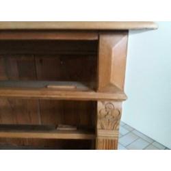 Antieke laden kast