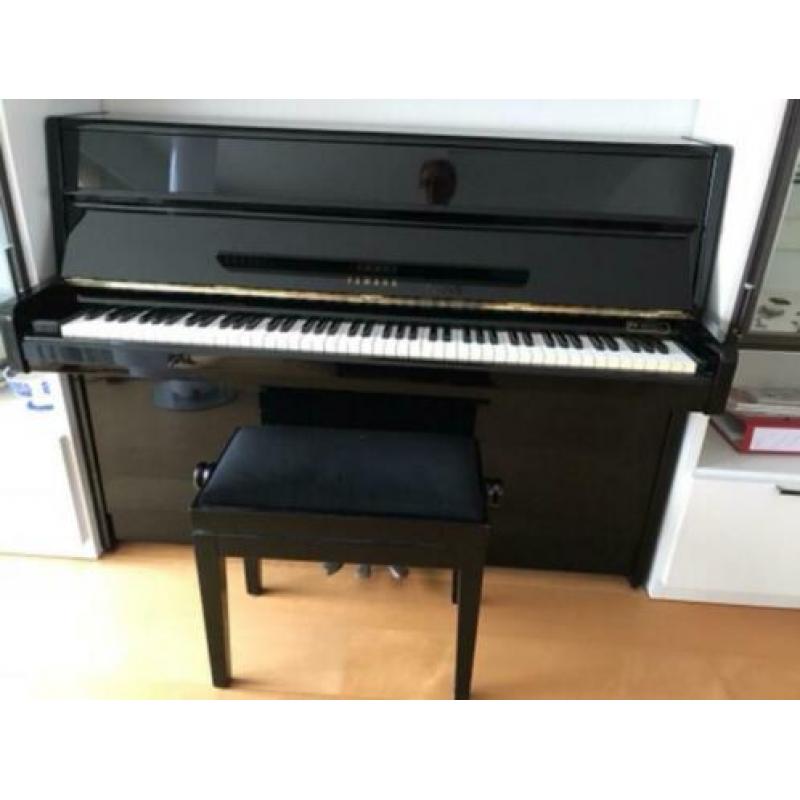 Yamaha Studiepiano met stiltepedaal