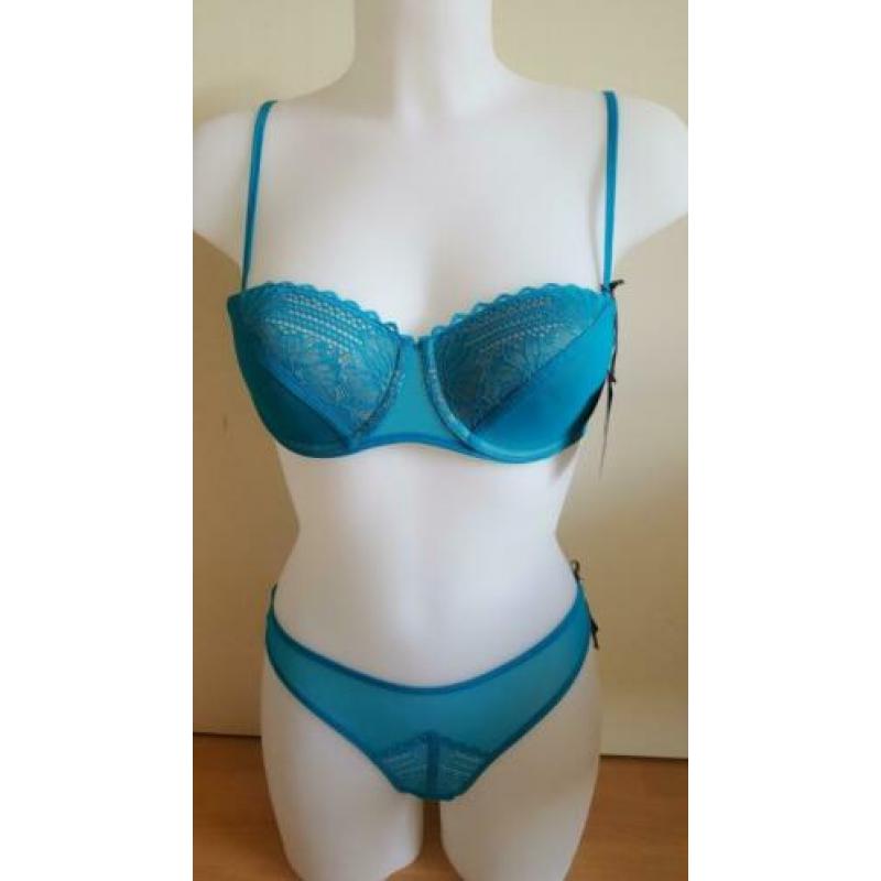 Partij lingerie Hush Hush 258 stuks.
