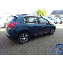 Peugeot 2008 1.2 PureTech Urban Cross