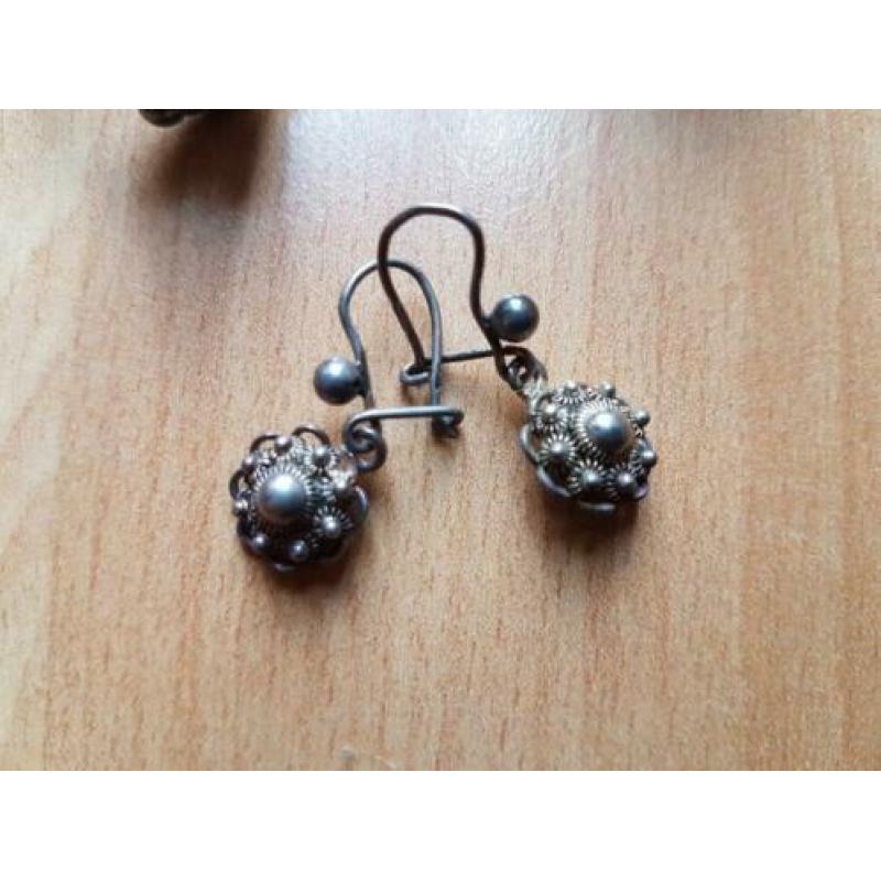 Antieke sieraden set van Zeeuwse knop ring oorbellen broche