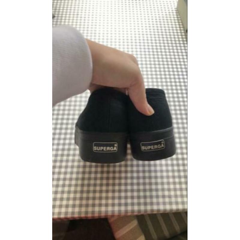Superga zwart maat 39