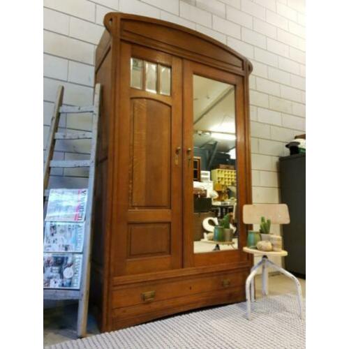 Vintage/Industriële kledingkast, Demontabele art deco kast