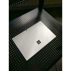 Microsoft Surface Pro 4 + Surface pro Type Cover