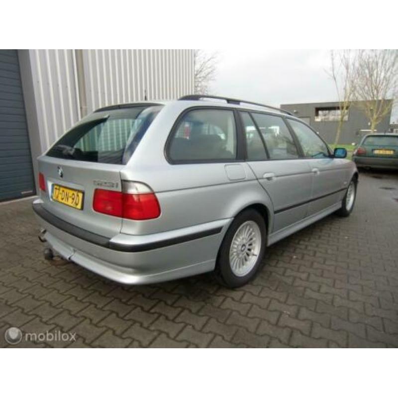BMW 5-serie Touring 523i Executive APK 18-11-2020 INRUIL MOG