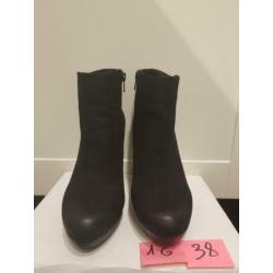 Z.G.A.N ,echte suede SPM enkellaarzen maat 38