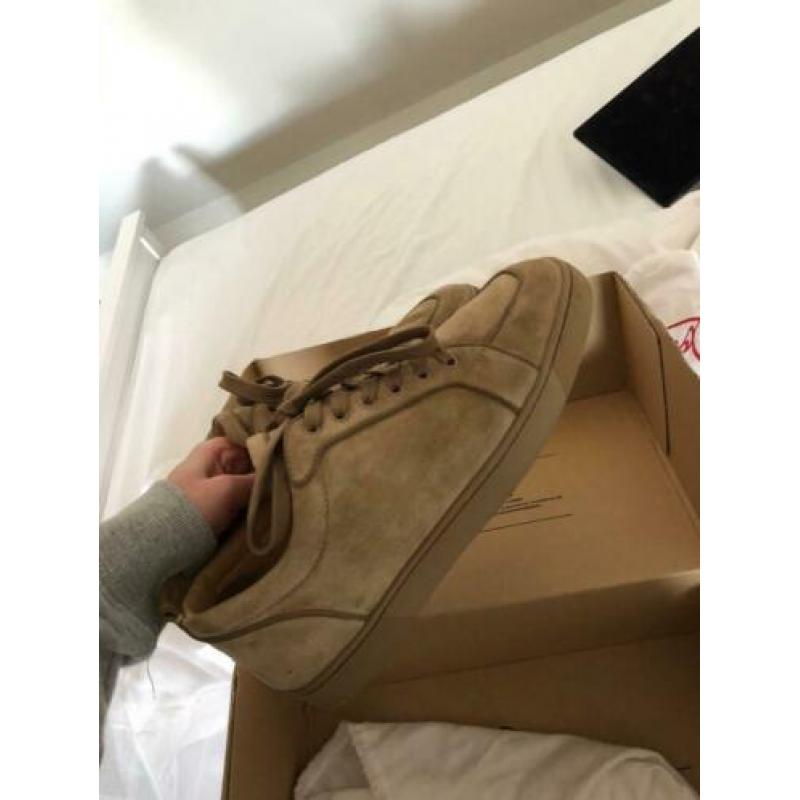 Christian louboutin maat 44