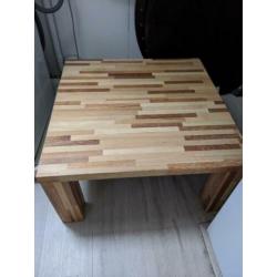 Stevige houten salontafel