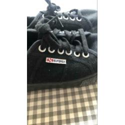 Superga zwart maat 39