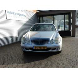Mercedes-Benz E-Klasse 200 CDI Elegance (bj 2004, automaat)
