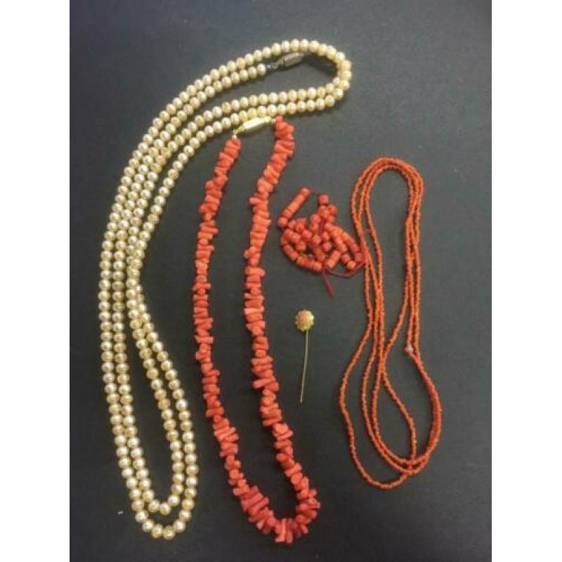 Prachtig antiek Bloedkoraal lot met goud en zilver SUPERKOOP