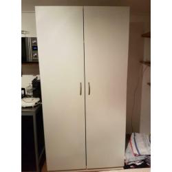 Witte Ikea kledingkast