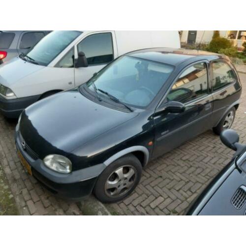 Opel Corsa 1.2 I 16V 3D 1999 Zwart