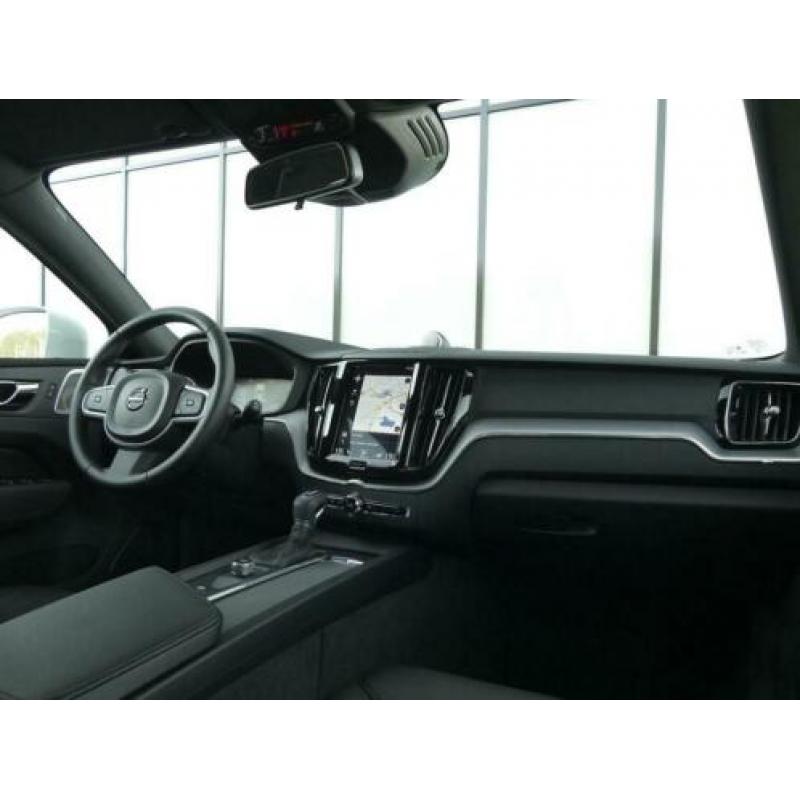 Volvo XC60 2.0 T5 Momentum Pro Ad. Cruise Control & Pilot As