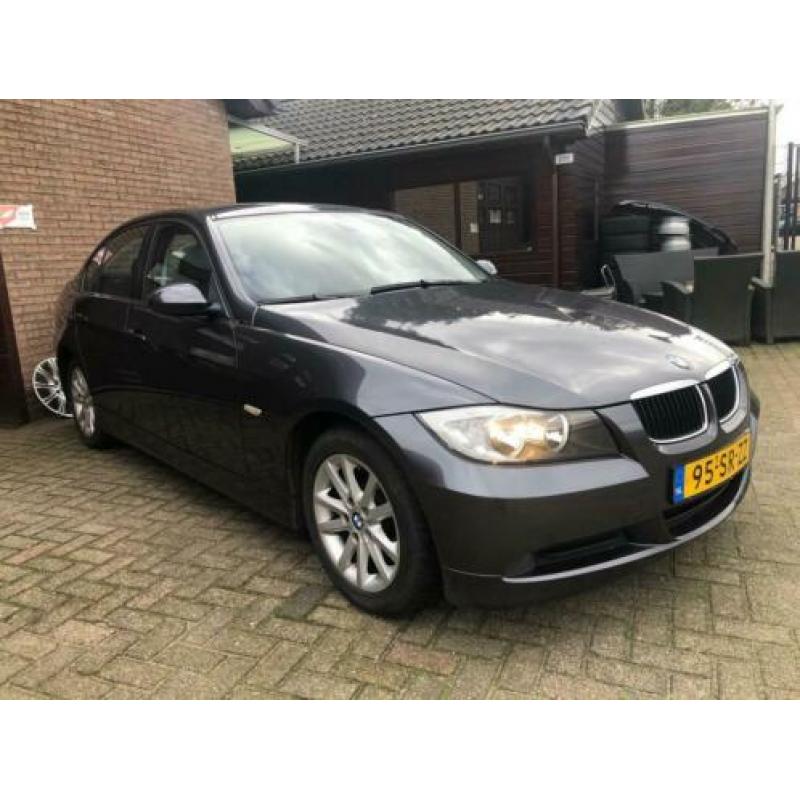 BMW 3-serie 318i High Executive N.A.P.|Nette staat!|PDC|Crui