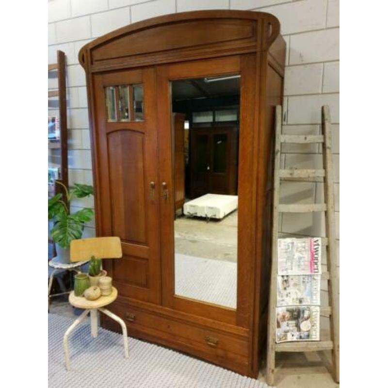 Vintage/Industriële kledingkast, Demontabele art deco kast