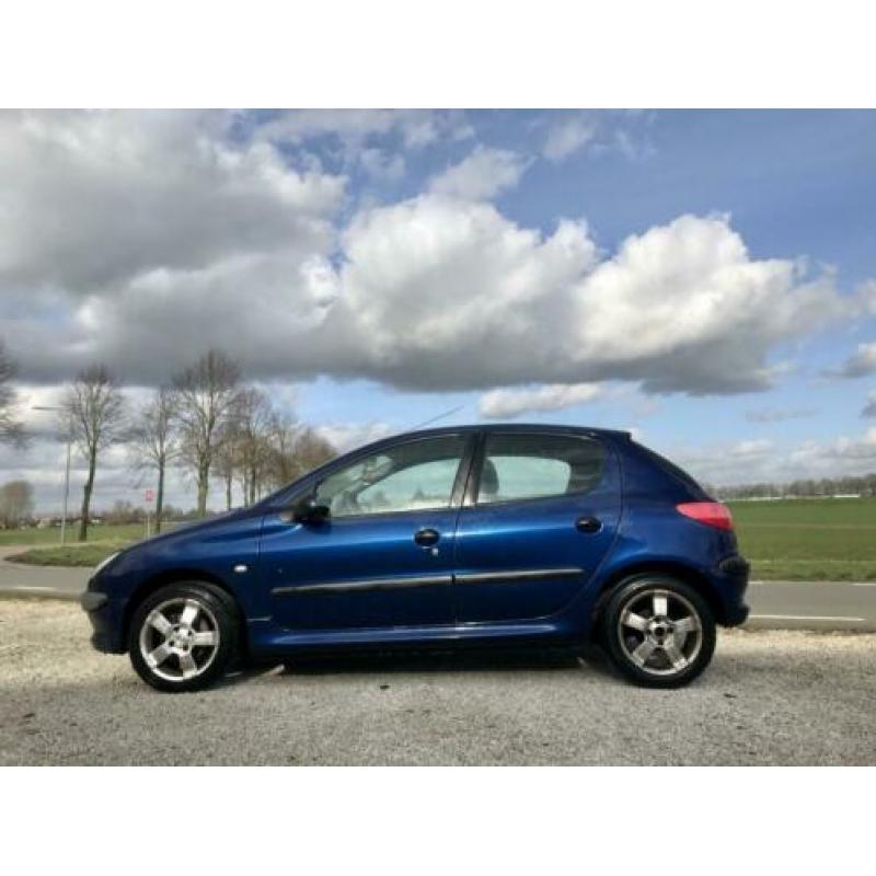 Peugeot 206 1.4 XT, BJ 2000, 5 drs, APK, NAP, Nette Auto