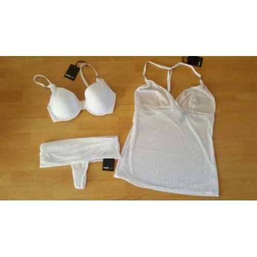 Partij lingerie Hush Hush 258 stuks.