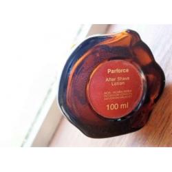 Moara Shira Aftershave fles in de vorm van een Leeuw.