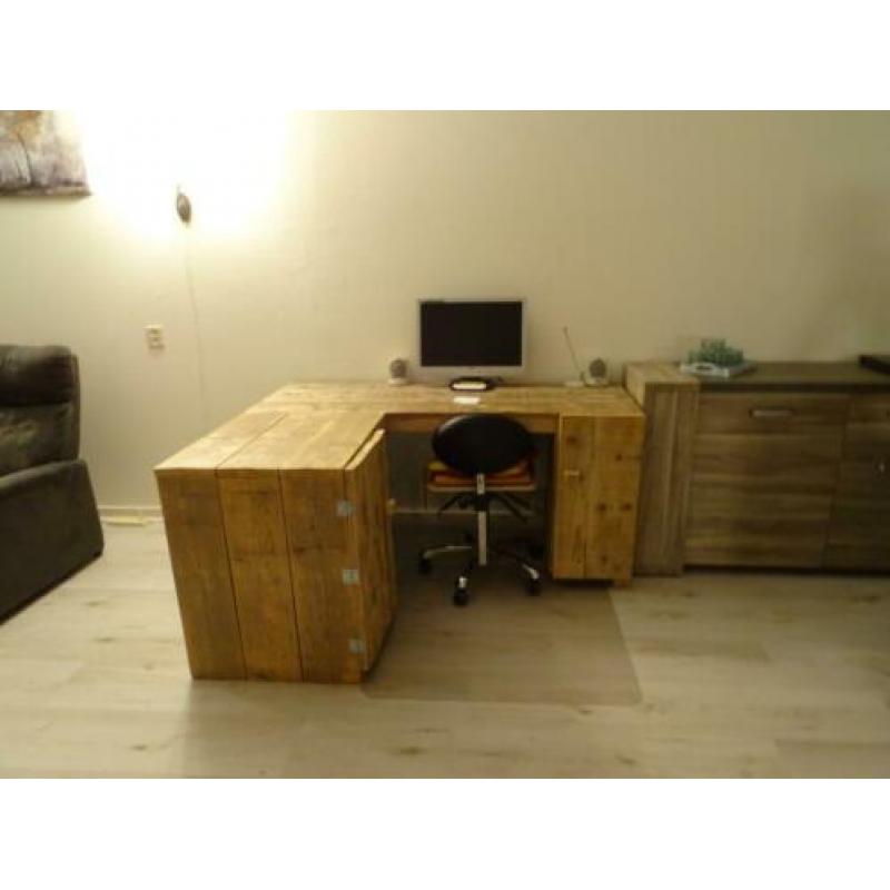 Te koop steigerhouten bureau