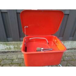 Ontvetter bak met pomp