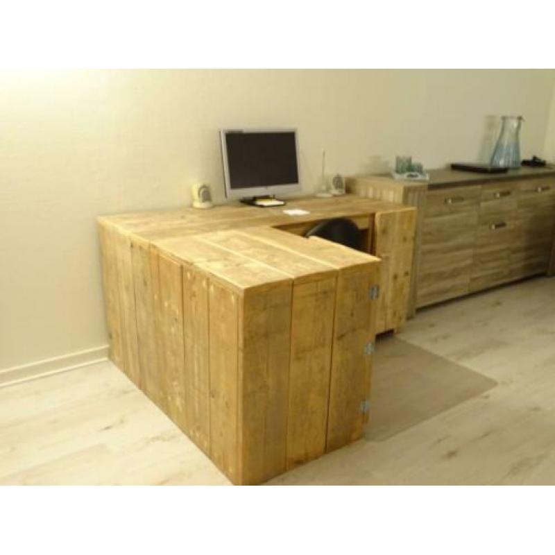 Te koop steigerhouten bureau
