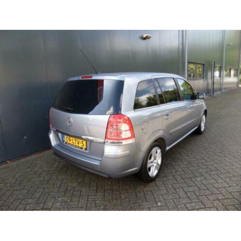 Opel Zafira 1.6 111 years Edition 7 Persoons, Navigatie