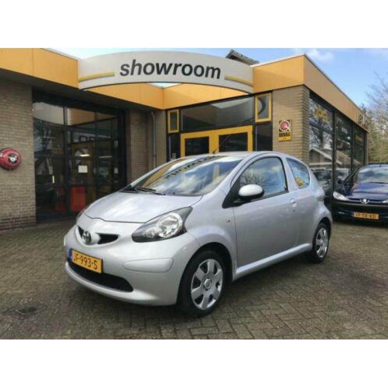 Toyota Aygo 1.0-12V Airco APK 2021 (bj 2006)