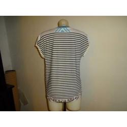 D4A Marccain zomers shirt kleurrijke print en jaguar N4