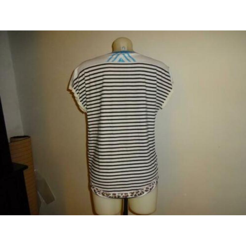 D4A Marccain zomers shirt kleurrijke print en jaguar N4