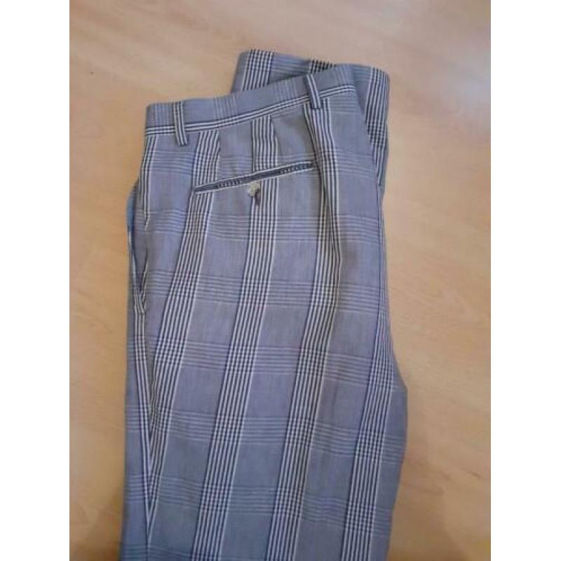 Nieuw, geruit Suitsupply pak, maat 50.