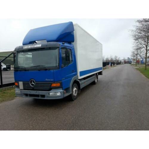 Mercedes atego 818