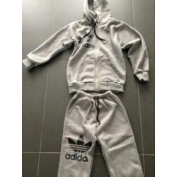 NIKE en Adidas pak nieuw maat 140