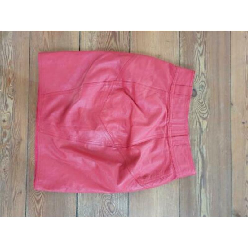 Rood leren rokje van leer 34 xs
