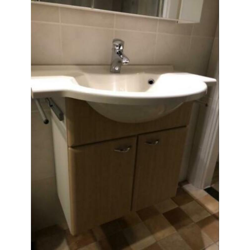 Badkamer meubel 80 cm T.e.a.b.