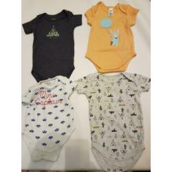 Rompers maat 62/68 . 22stuks