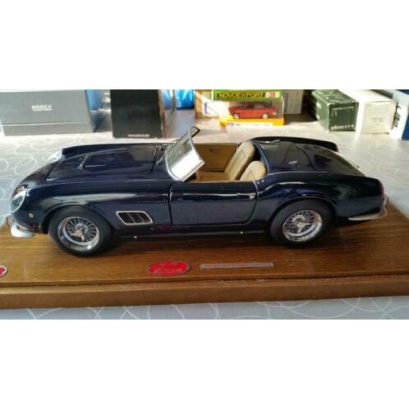 Enrica - Schaal 1/14 - Ferrari 250 GT California Spyder - Bl