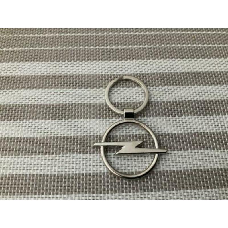 Opel rond zilveren logo sleutelhanger