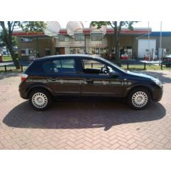 Opel Astra 1.6 Essentia