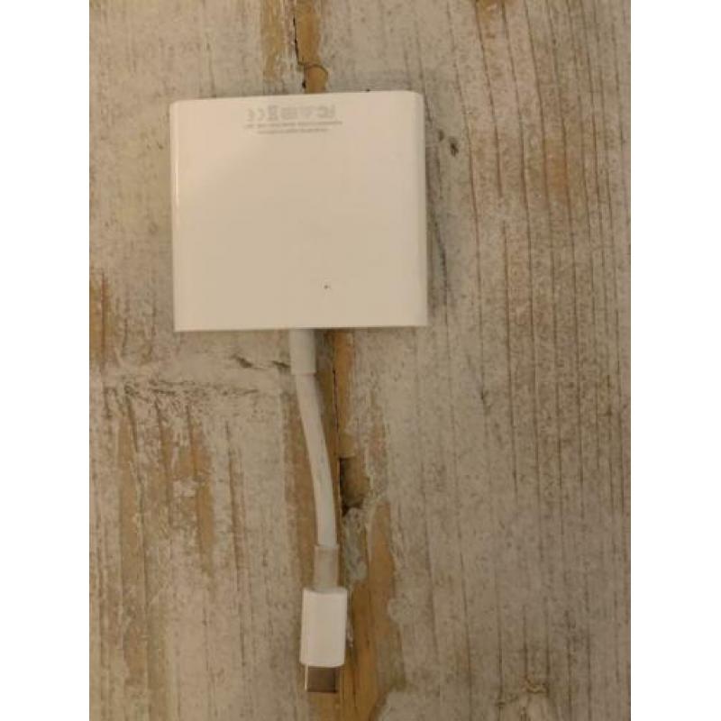 Apple USB-C-naar-VGA-multipoort-adapter