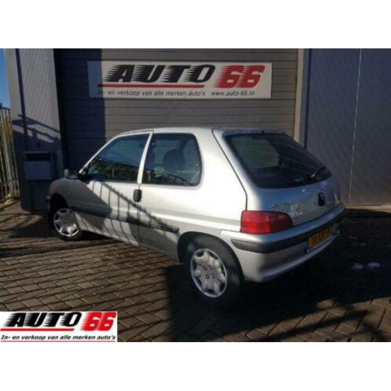 Peugeot 106 - 1.1 XT uit het jaar 2003