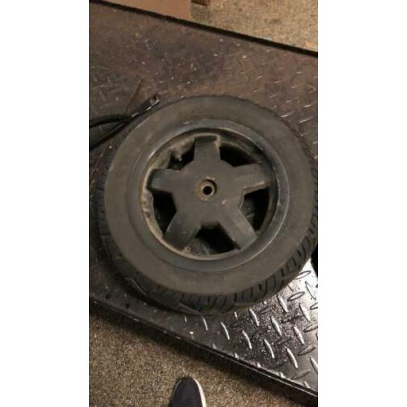 Velgen banden velgenset Vespa Lx lxv s et2 et4 €75