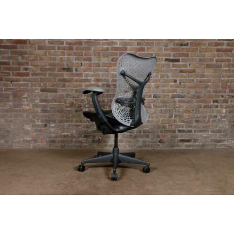 Herman Miller Mirra bureaustoel bij TheReSales