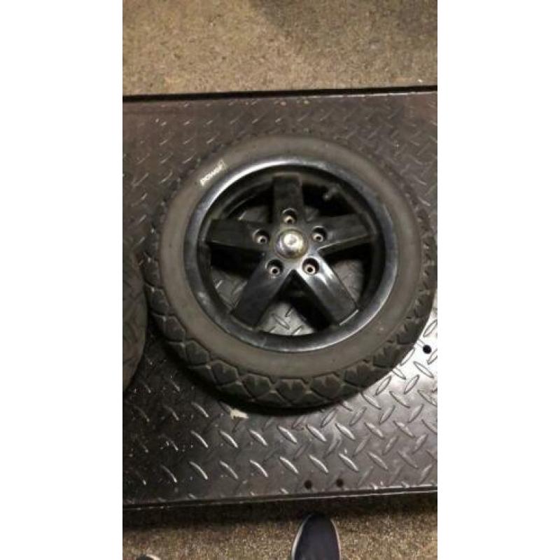 Velgen banden velgenset Vespa Lx lxv s et2 et4 €75