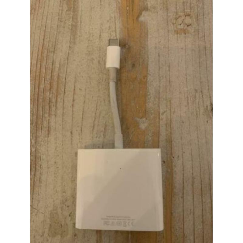 Apple USB-C-naar-VGA-multipoort-adapter
