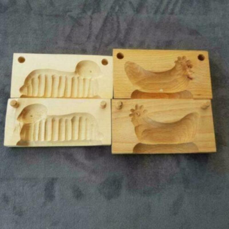 102 Houten vormpje om suikerbeestjes, haan of schaap