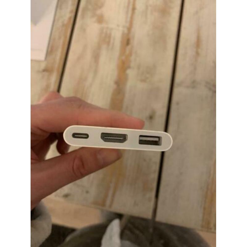 Apple USB-C-naar-VGA-multipoort-adapter