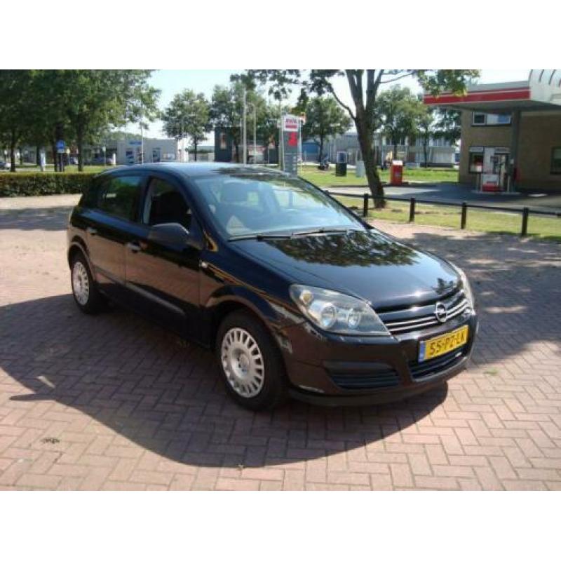 Opel Astra 1.6 Essentia