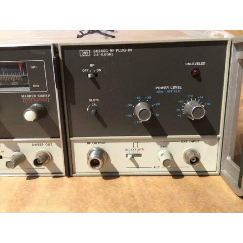 HP8620C Sweep Oscillator + Plug-in HP86240C