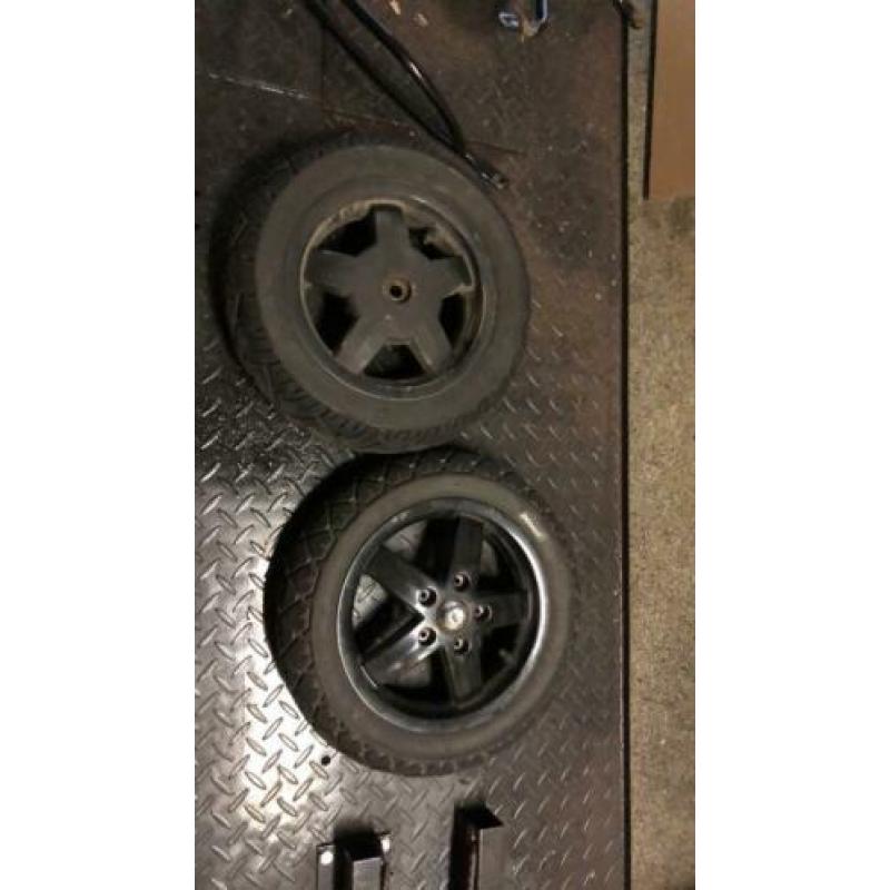 Velgen banden velgenset Vespa Lx lxv s et2 et4 €75